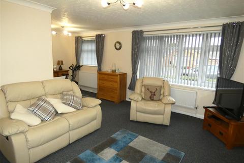 3 bedroom detached bungalow to rent, Fuller Drive, Crewe