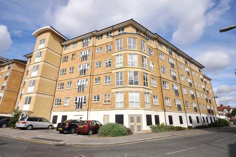 2 bedroom flat to rent, Rookery Way, London NW9