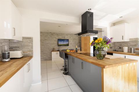 396 Bath Road, Saltford, Bristol, BS31 3DQ