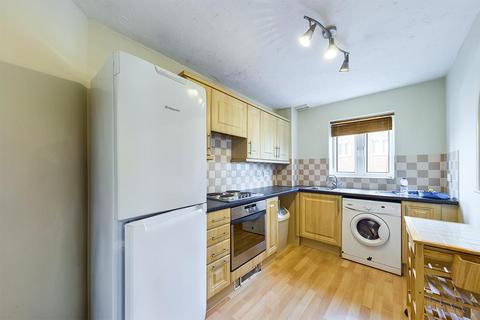 2 bedroom flat to rent, Priory Avenue, Southampton