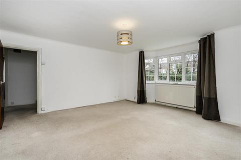 2 bedroom flat for sale, Copley Road, Stanmore HA7