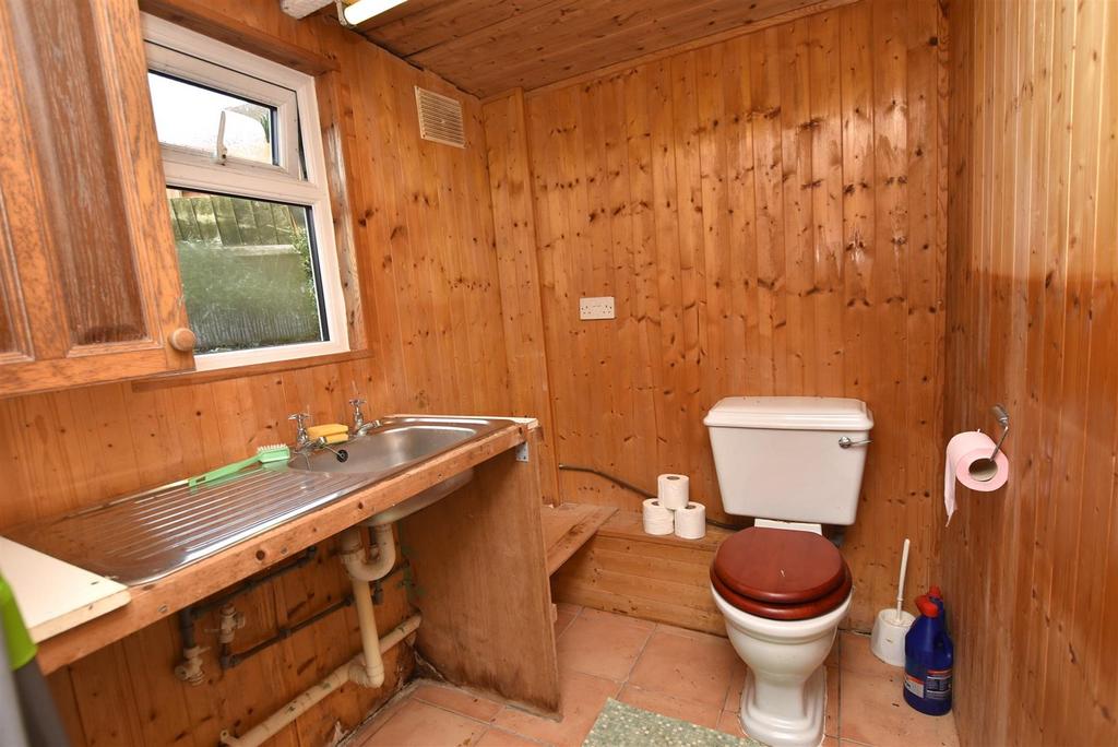 Utility Room/WC