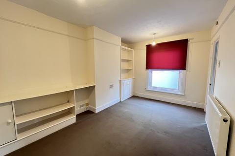 1 bedroom flat to rent, Dale Street, Chatham ME4