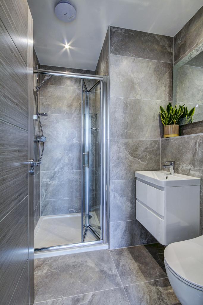 Bedroom 1 En- Suite LS