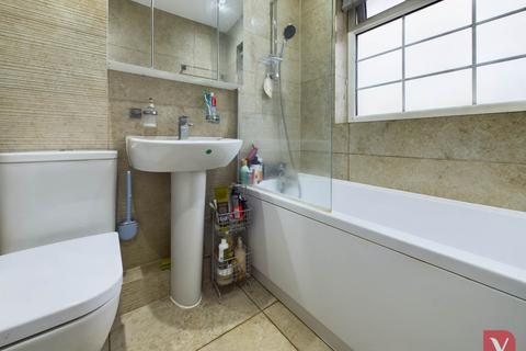 5 bedroom semi-detached house for sale, St Mildreds Avenue, Luton LU3