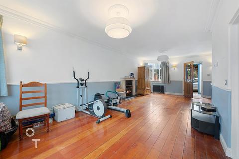 undefined, Chase Road, Southgate, N14