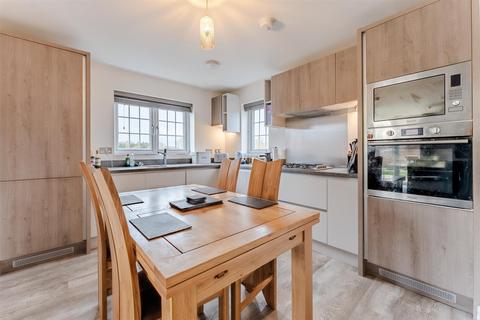 3 bedroom detached house for sale, Steeplechase Way, Market Harborough