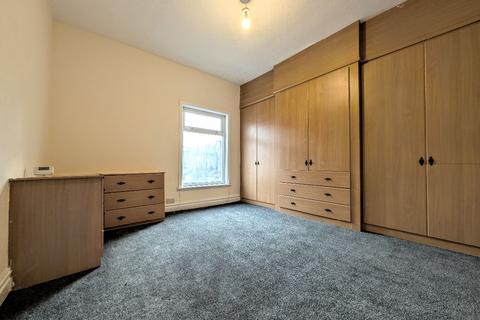 2 bedroom terraced house for sale, Crescent Avenue, Bolton