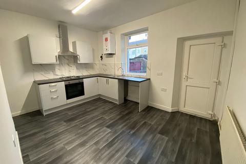 2 bedroom terraced house to rent, China Street, Accrington