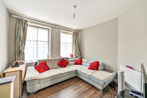 2 bedroom flat for sale, Lebanon Court, Richmond Road, Twickenham, Middlesex, TW1