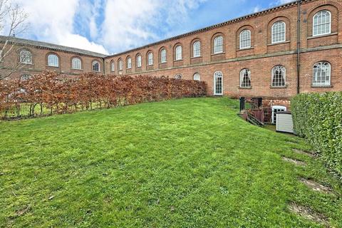 4 Lawrence Walk, Exminster, Exeter, EX6 8TP