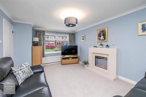 3 bedroom semi-detached house for sale, Hillside Avenue, Manchester M46