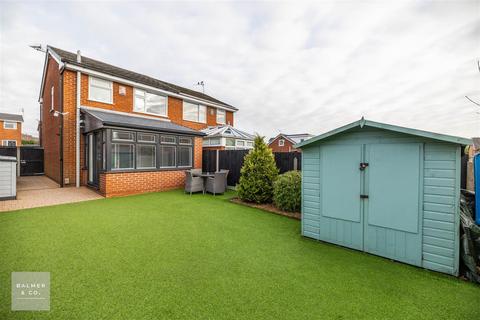 3 bedroom semi-detached house for sale, Hillside Avenue, Manchester M46