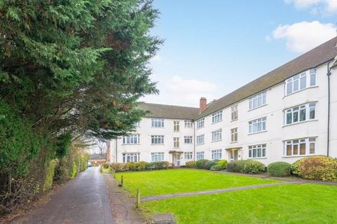 3 bedroom flat for sale, Buckingham Court, Watford Way, NW4