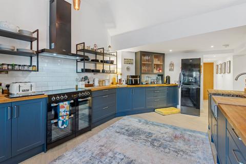 Ropsley Fox House, 23 Grantham Road, Ropsley, Grantham, NG33 4BX