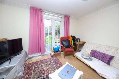 11 Valley Close, Pinner, HA5 3UR