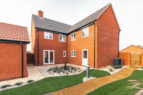 4 bedroom detached house for sale, Beautiful New Homes By The Seaside