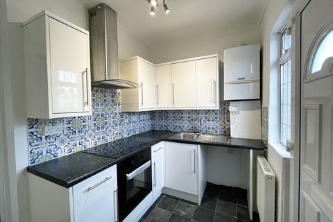 1 bedroom apartment to rent, London Road, Wesctliff-On-Sea SS0