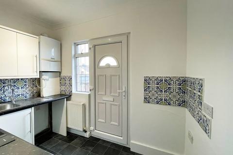 1 bedroom apartment to rent, London Road, Wesctliff-On-Sea SS0