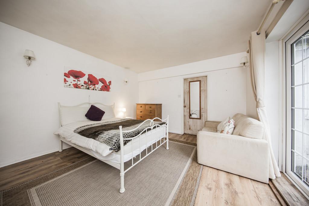Annexe bed