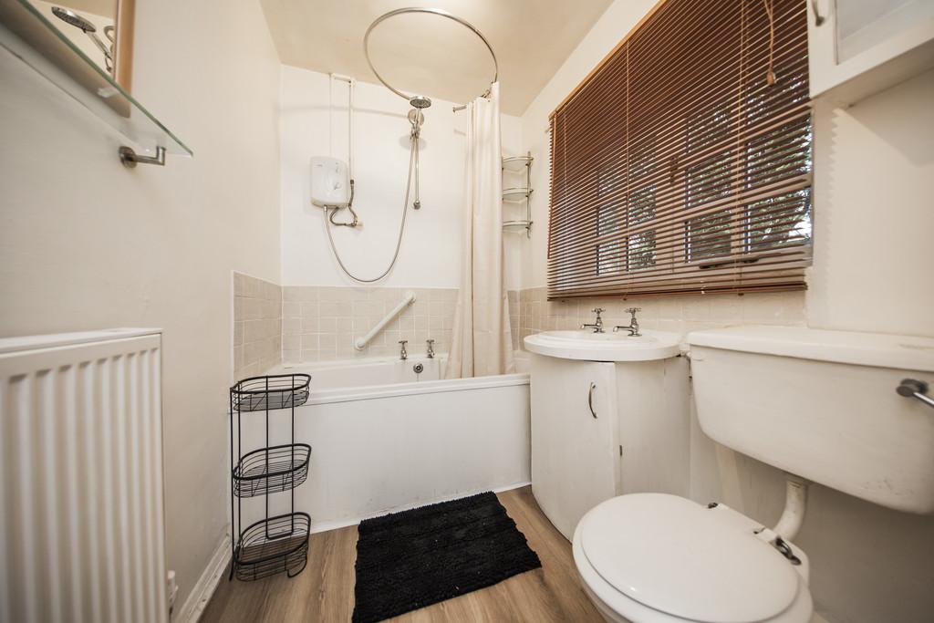 Annexe bath