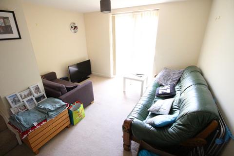 2 bedroom mews to rent, Frome Road, Trowbridge