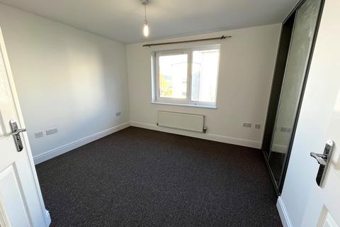 2 bedroom ground floor flat for sale, Longhorn Avenue, Gloucester