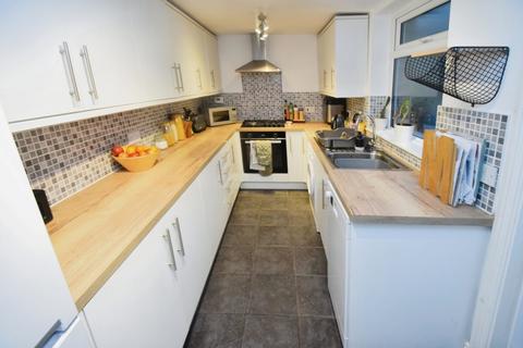 3 bedroom terraced house for sale, Springhurst Road, Bradford BD18