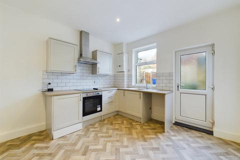 2 bedroom terraced house to rent, Prospect Road, New Whittington