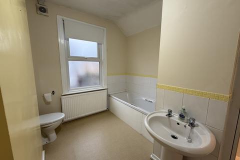 2 bedroom terraced house to rent, Dunstan Street, Netherfield, Nottingham