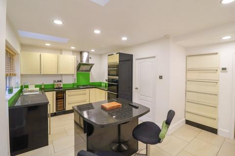 undefined, Woodfield Avenue, Tameside SK14