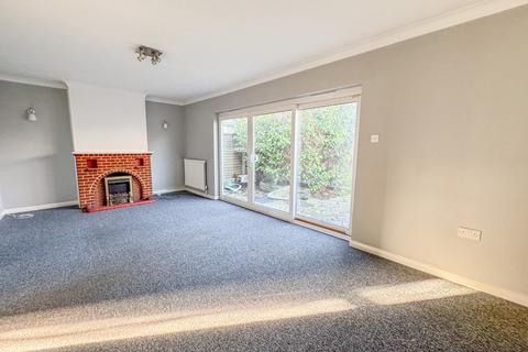 2 bedroom semi-detached bungalow for sale, Albany Road, Rayleigh