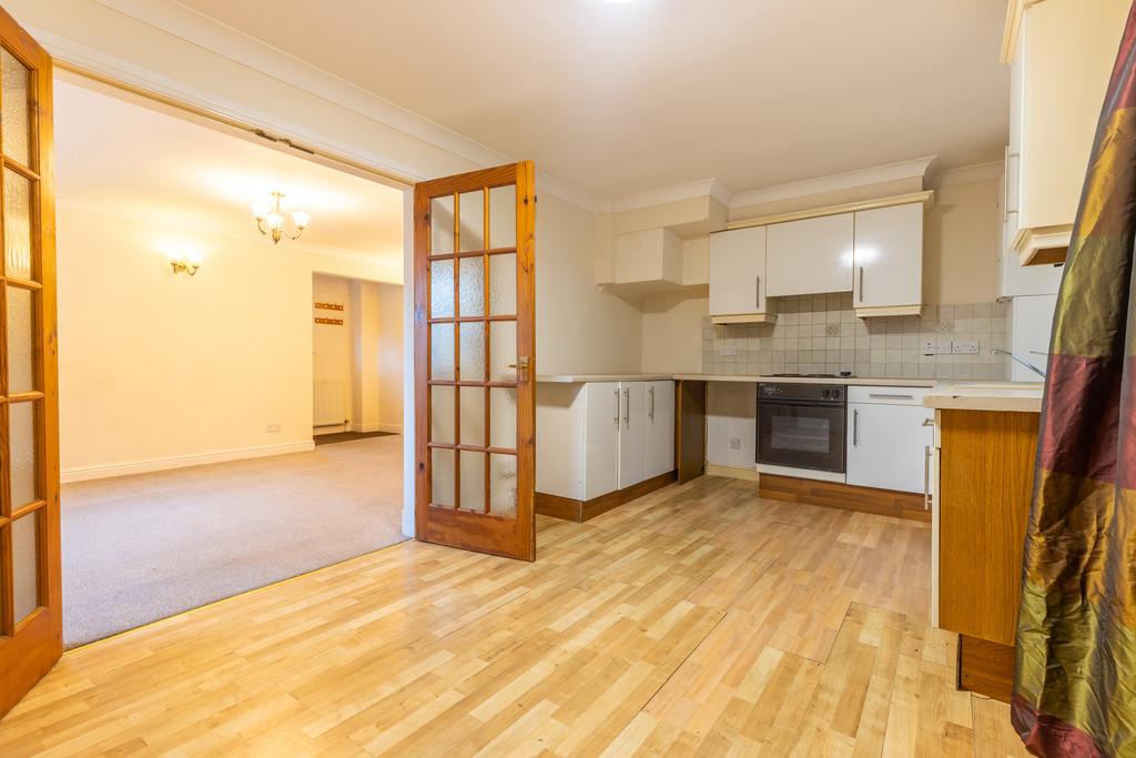 Open Plan Kitchen / Dining
