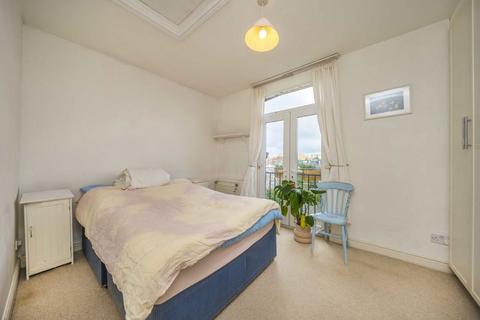 1 bedroom flat for sale, Richmond Road, East Twickenham TW1