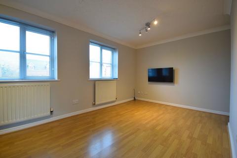 3 bedroom apartment to rent, Rumbush Lane, Dickens Heath B90