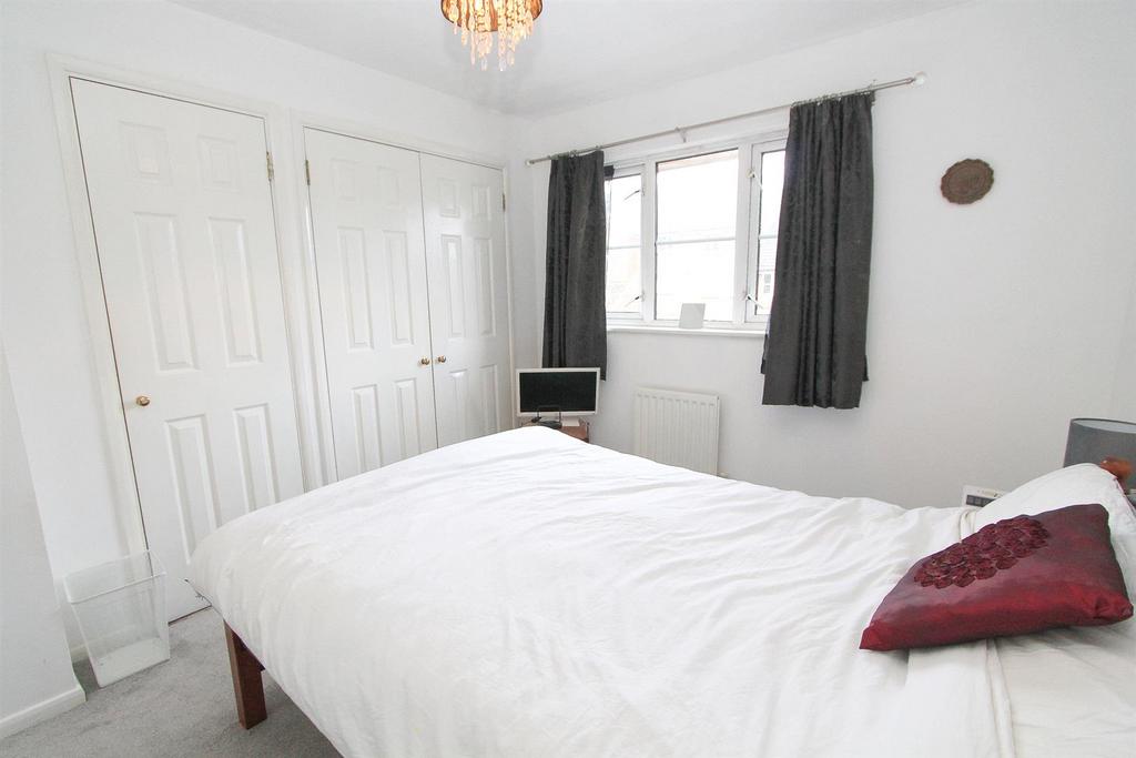 Bed 1b.jpg