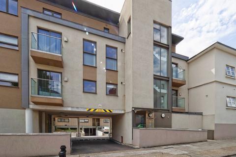 2 bedroom apartment to rent, Byron House, N4