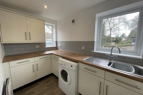 2 bedroom apartment to rent, Woodford Road, Bramhall