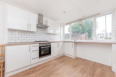 3 bedroom maisonette for sale, West Green Road, London N15