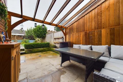 56 Pennycroft Road, Uttoxeter, ST14 7EP