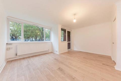 3 bedroom maisonette for sale, West Green Road, London N15