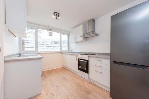 3 bedroom maisonette for sale, West Green Road, London N15