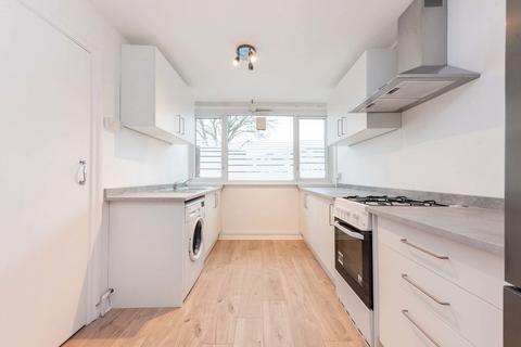 3 bedroom maisonette for sale, West Green Road, London N15