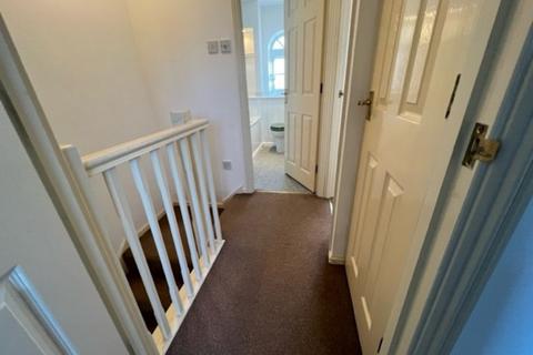 2 bedroom terraced house to rent, Wansbeck Close, Stevenage SG1