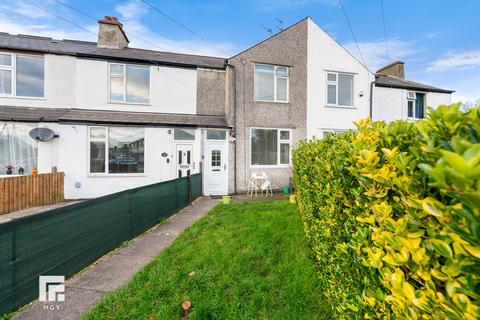 3 bedroom terraced house to rent, Victoria Road, Whitchurch