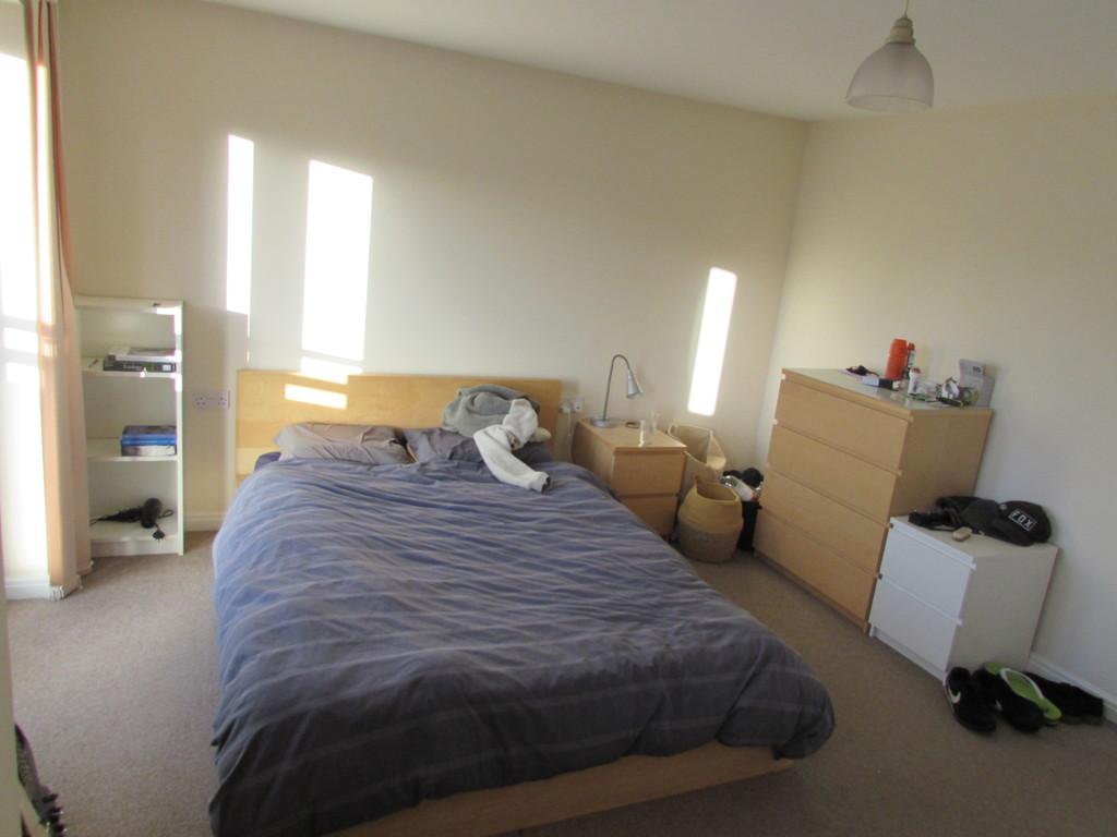 Bed 1.2