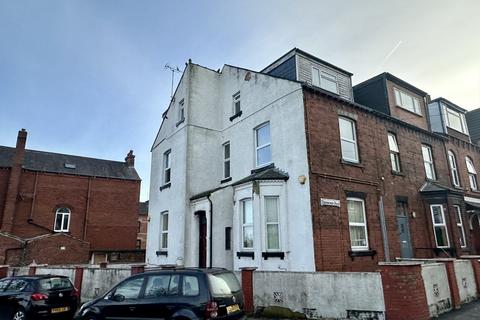 1 bedroom apartment to rent, Moorfield Road, Armley