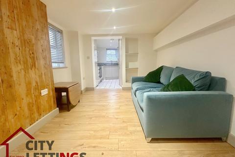 1 bedroom ground floor flat to rent, Watcombe Circus , Carrington