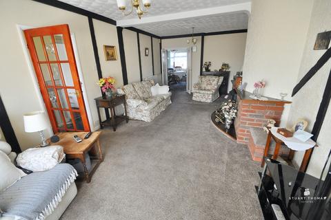 3 bedroom semi-detached bungalow for sale, Craven Avenue, Canvey Island