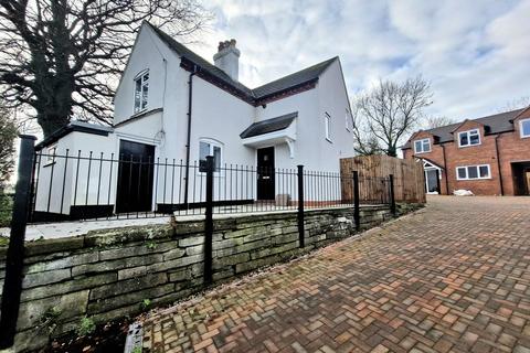 3 bedroom detached house to rent, Ashbourne Road, Uttoxeter